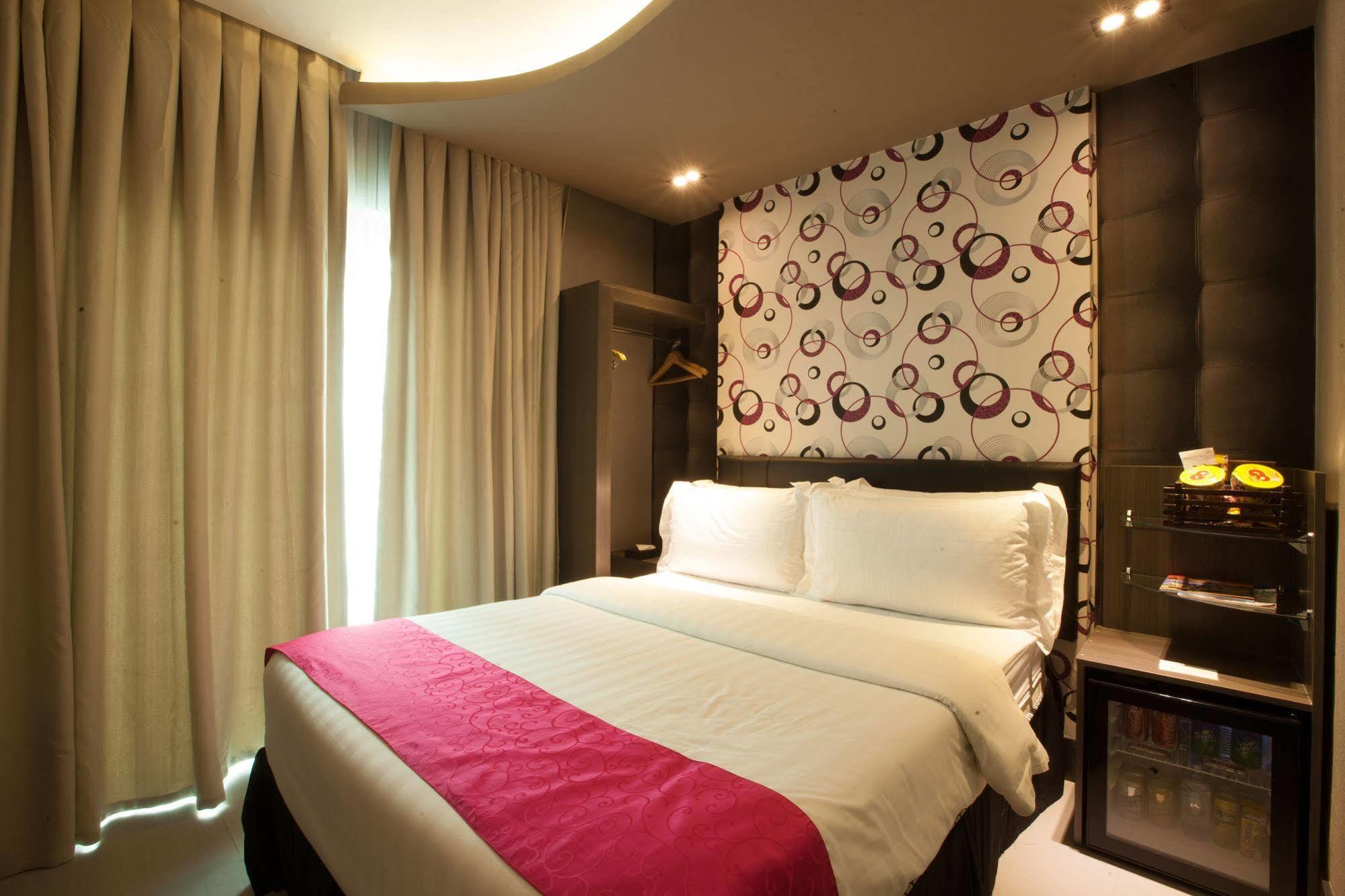 Hotel Eloisa Royal 3*